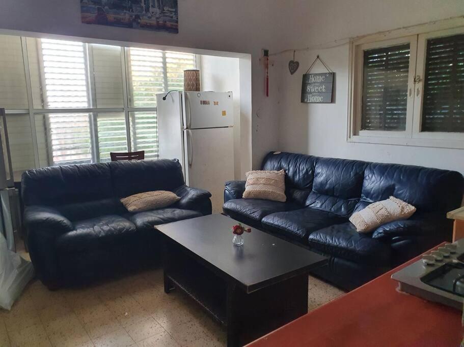 2 Bedroom Apartment In Batiya Makov Shared Rooms Rechovot 외부 사진